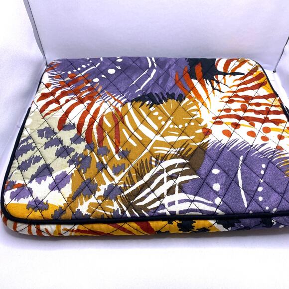 Vera Bradley Painted Feathers Padded Tablet Sleeve 11" (10" x 8") Retired Print - Picture 5 of 7